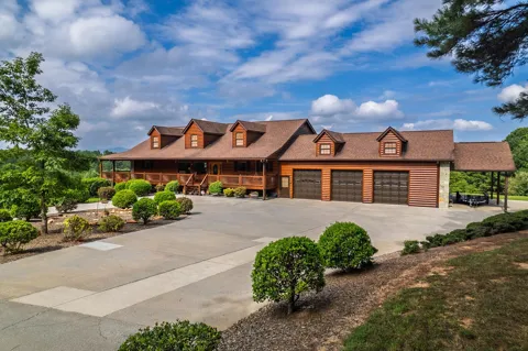 156 Pineview Lane