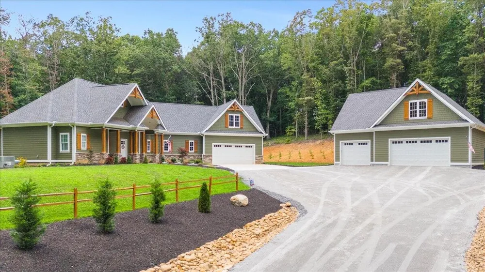 3710 River Road Decatur, TN 37322