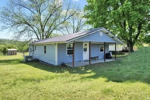 114 Chapel Avenue Sweetwater, TN 37874