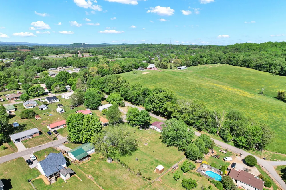 114 Chapel Avenue Sweetwater, TN 37874