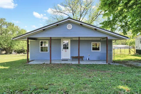 114 Chapel Avenue