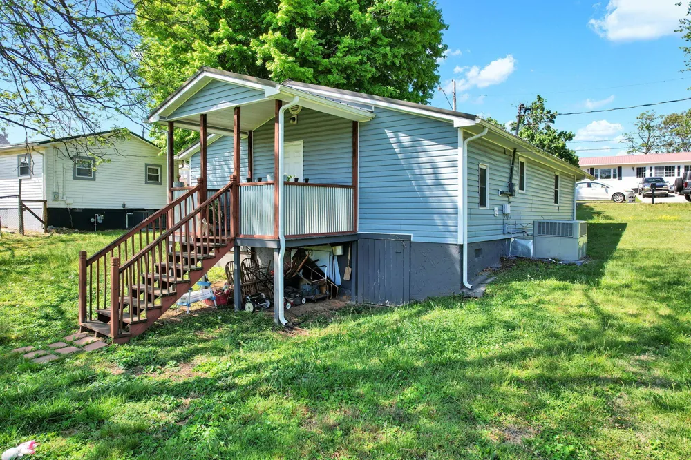 114 Chapel Avenue Sweetwater, TN 37874
