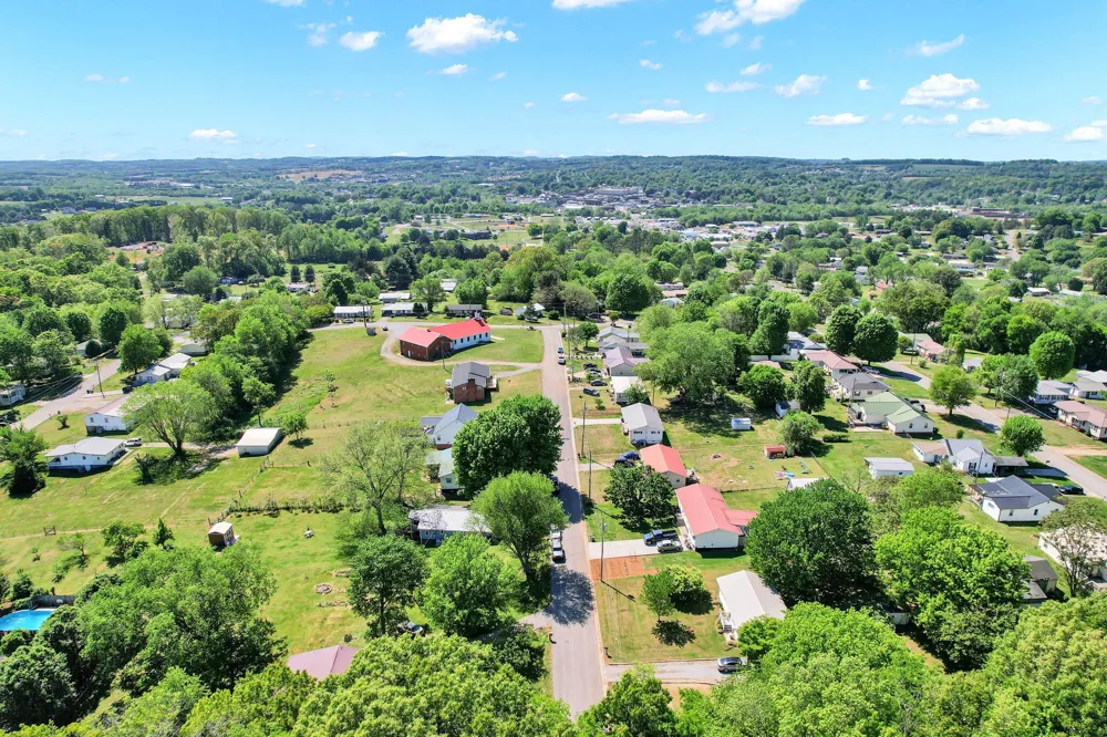 114 Chapel Avenue Sweetwater, TN 37874