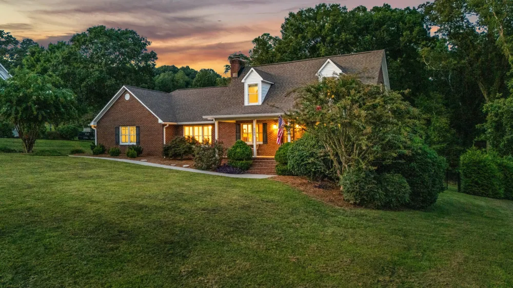 3046 Hawthorne Street Athens, TN 37303