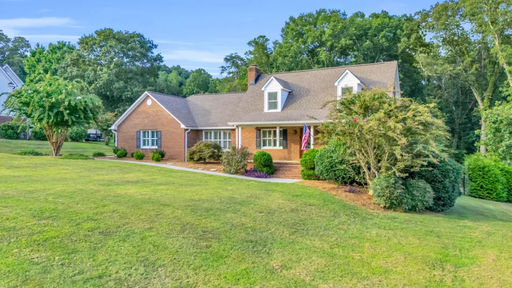 3046 Hawthorne Street Athens, TN 37303