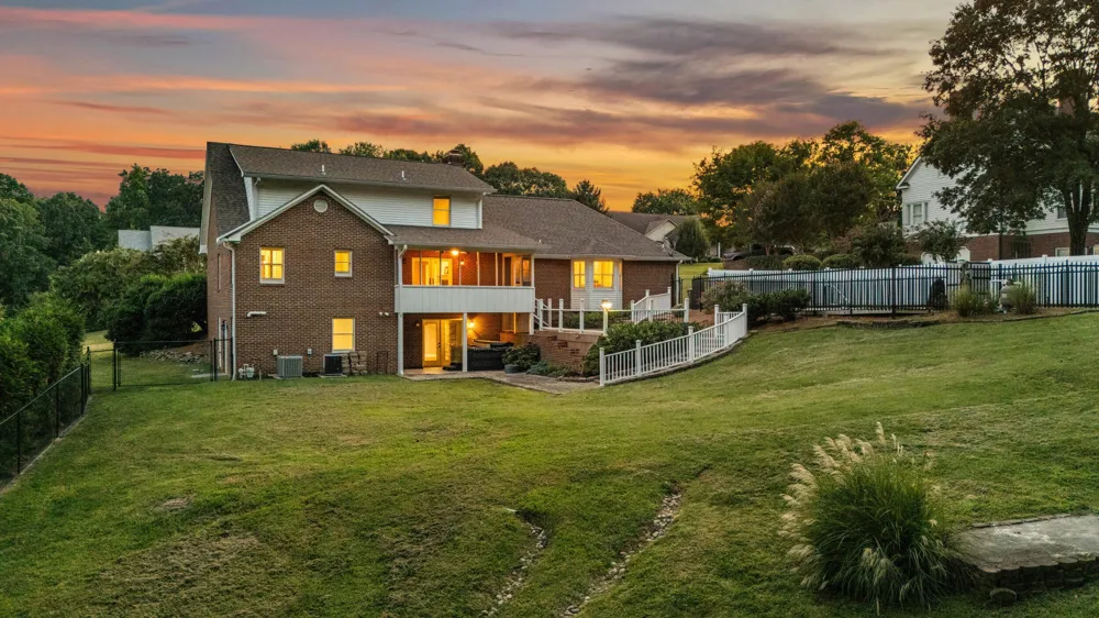 3046 Hawthorne Street Athens, TN 37303