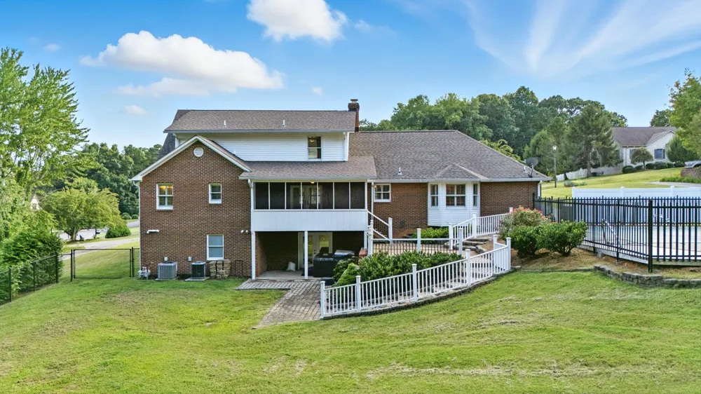3046 Hawthorne Street Athens, TN 37303