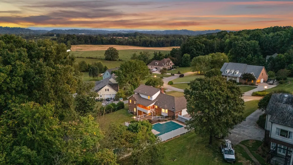 3046 Hawthorne Street Athens, TN 37303
