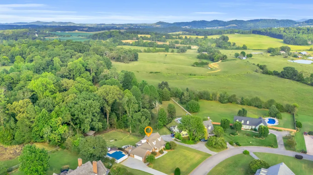 3046 Hawthorne Street Athens, TN 37303
