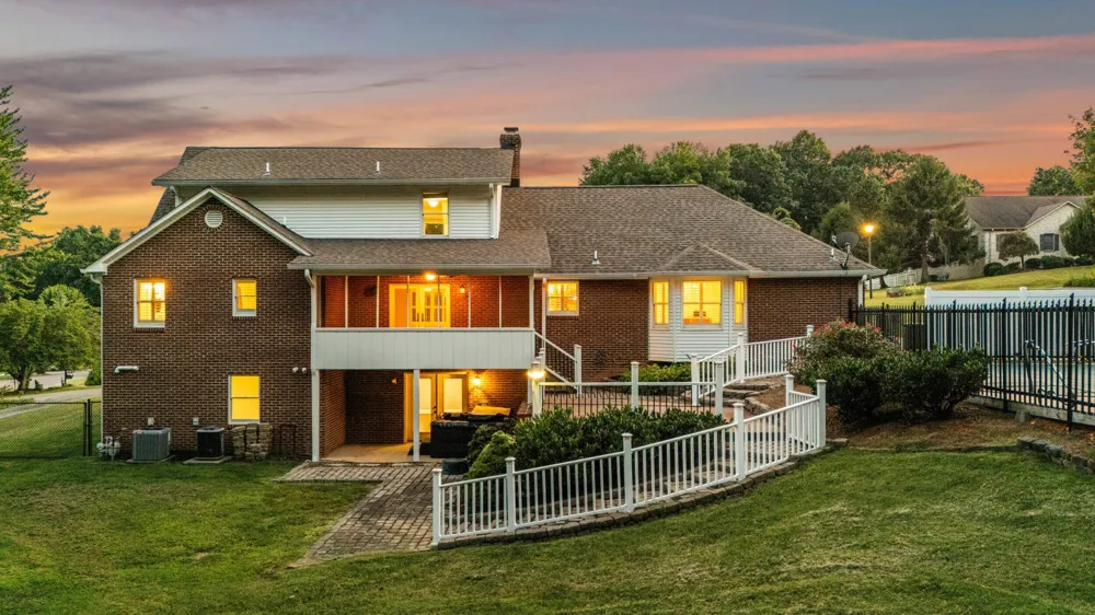 3046 Hawthorne Street Athens, TN 37303