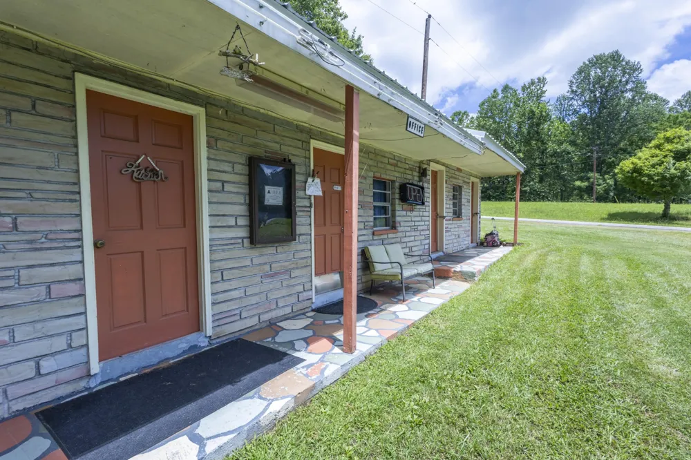 19853 U.S. 64 Murphy, NC 28906