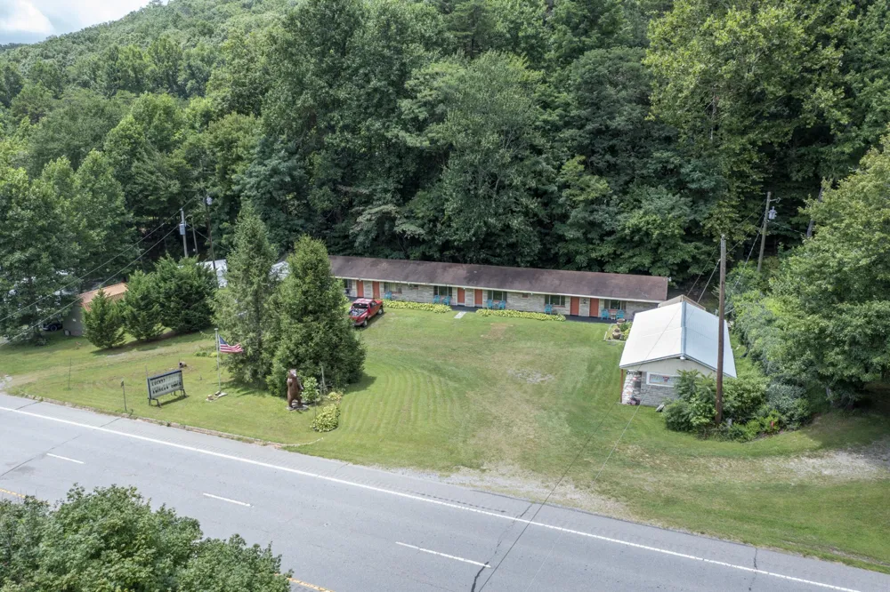 19853 U.S. 64 Murphy, NC 28906