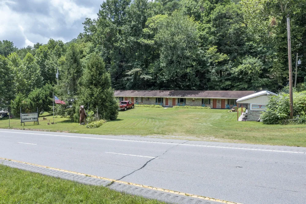 19853 U.S. 64 Murphy, NC 28906