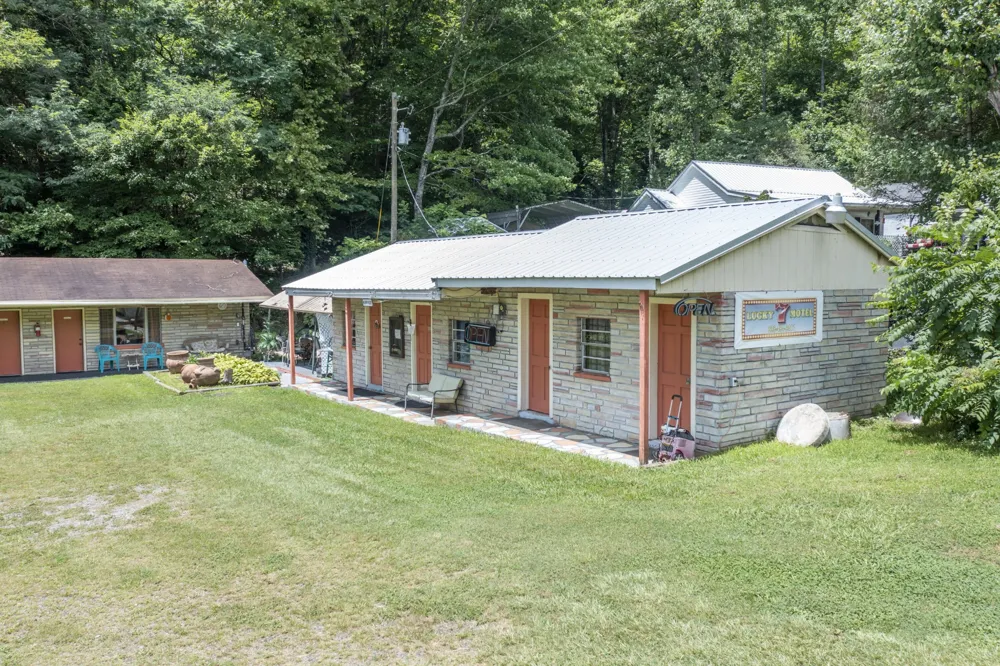 19853 U.S. 64 Murphy, NC 28906