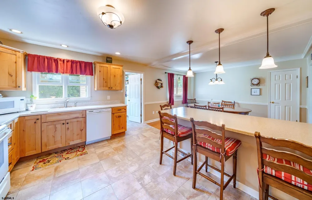 11 Lake Corson Ln Marmora, NJ 08223