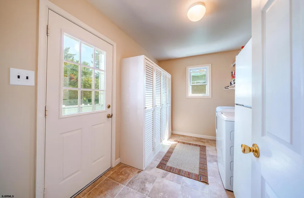 11 Lake Corson Ln Marmora, NJ 08223