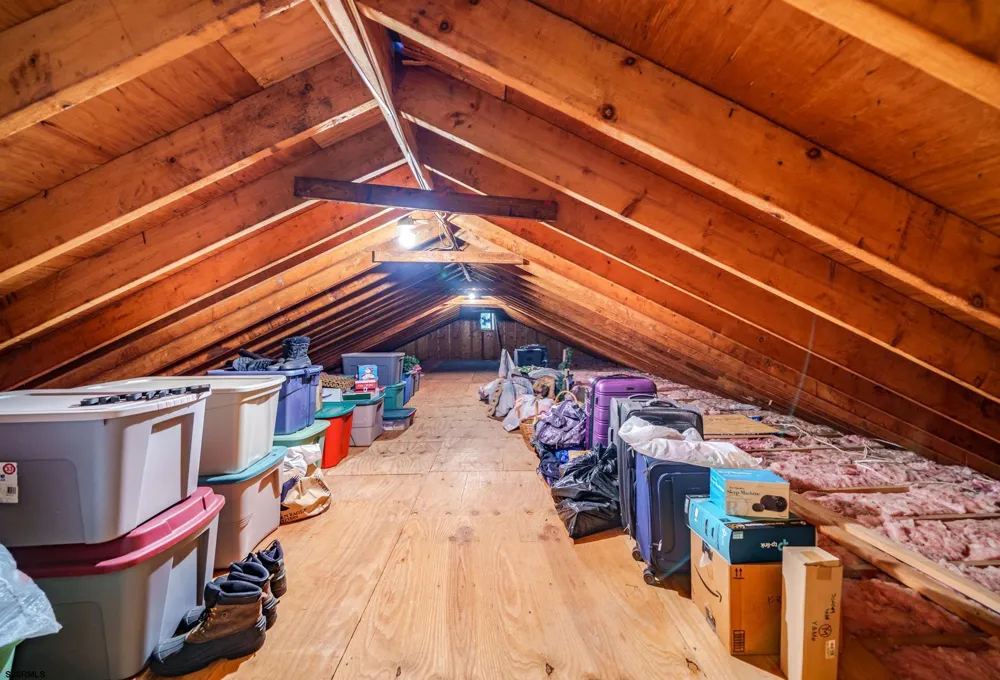 11 Lake Corson Ln Marmora, NJ 08223