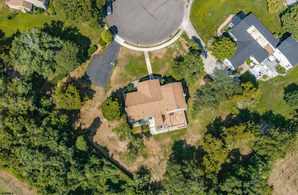 11 Lake Corson Ln Marmora, NJ 08223