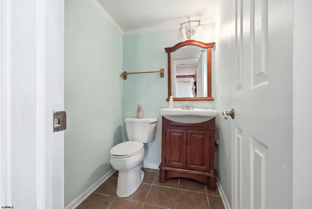 714 Cooper Ferry Smithville, NJ 08205