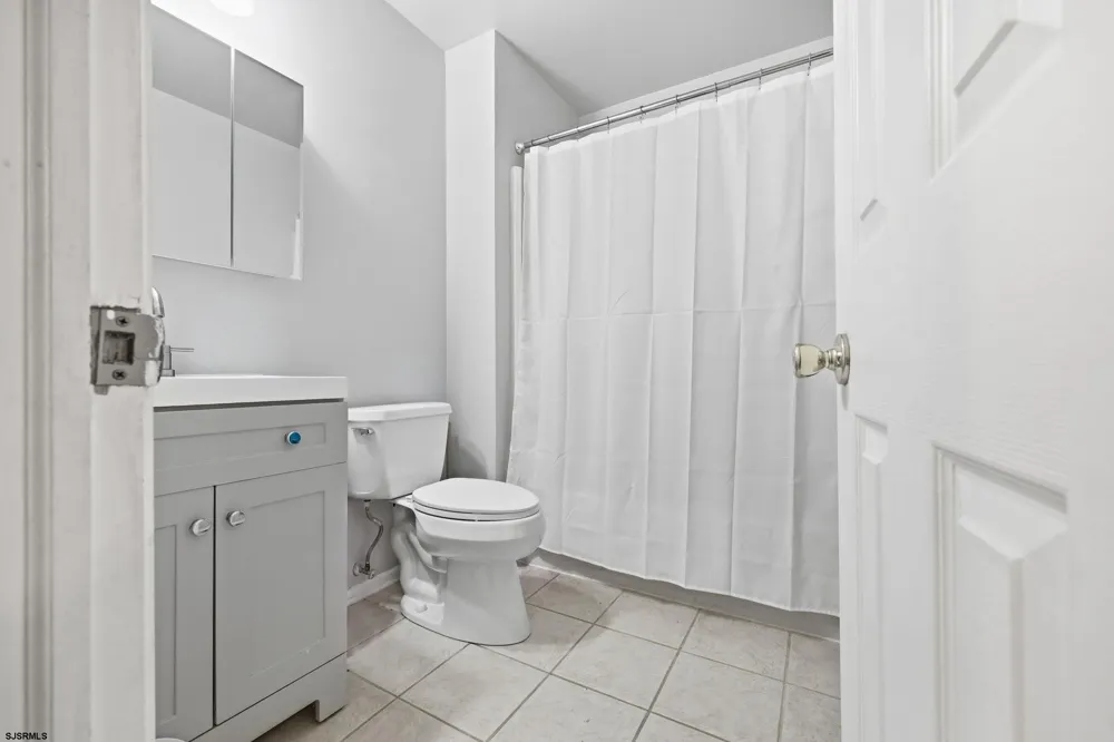 714 Cooper Ferry Smithville, NJ 08205