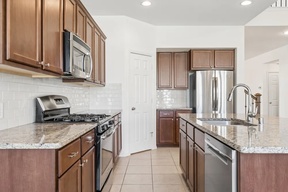 1808 Kaiser Cove Argyle, TX 76226