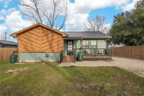 3812 Orchard Lane