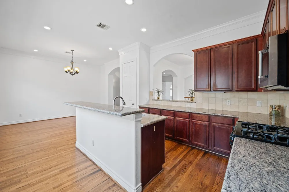 2716 Sherwin Street Houston, TX 77007