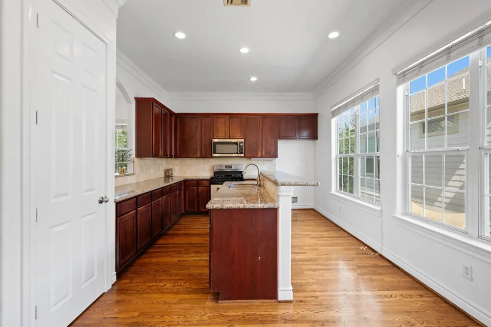 2716 Sherwin Street Houston, TX 77007