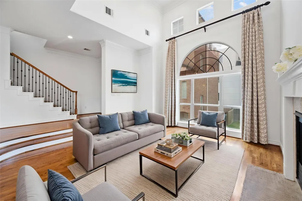 2716 Sherwin Street Houston, TX 77007