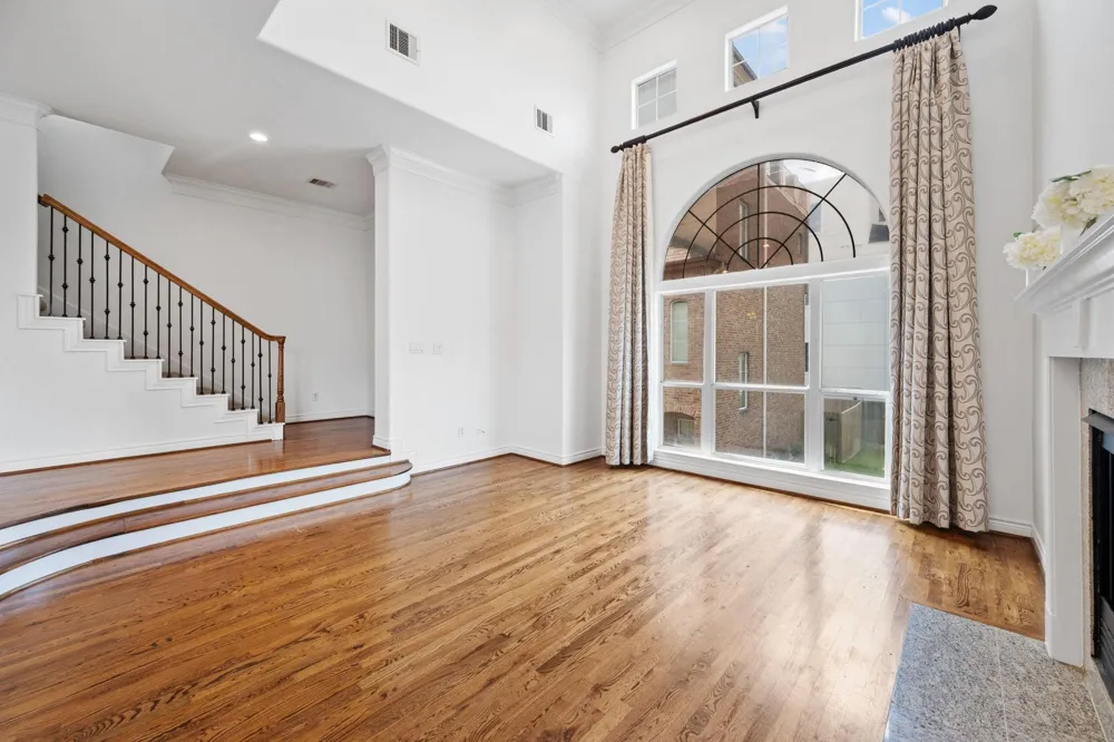 2716 Sherwin Street Houston, TX 77007