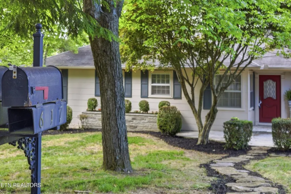 617 Mill Street Kingston, TN 37763