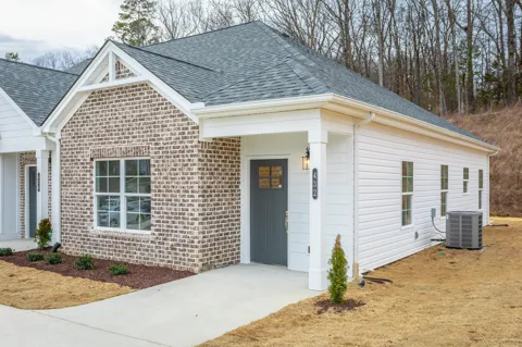2116 Shady Lane