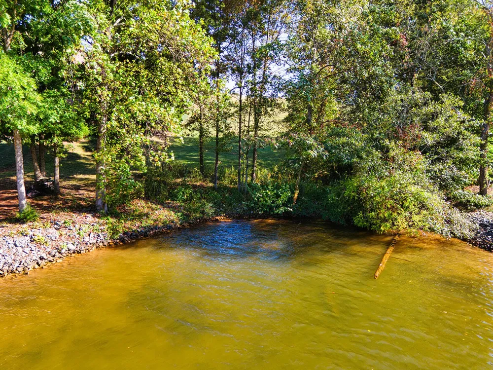 30 Morning Dove Drive Vonore, TN 37885