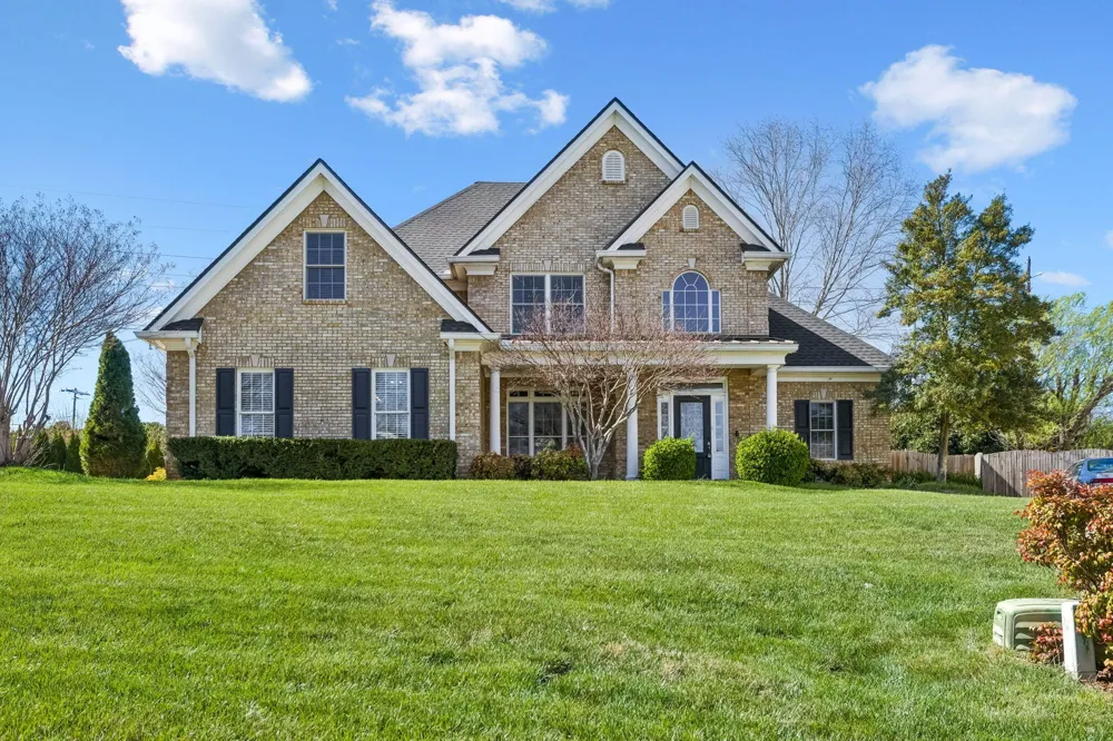 10421 Laurel Pointe Lane Knoxville, TN 37931