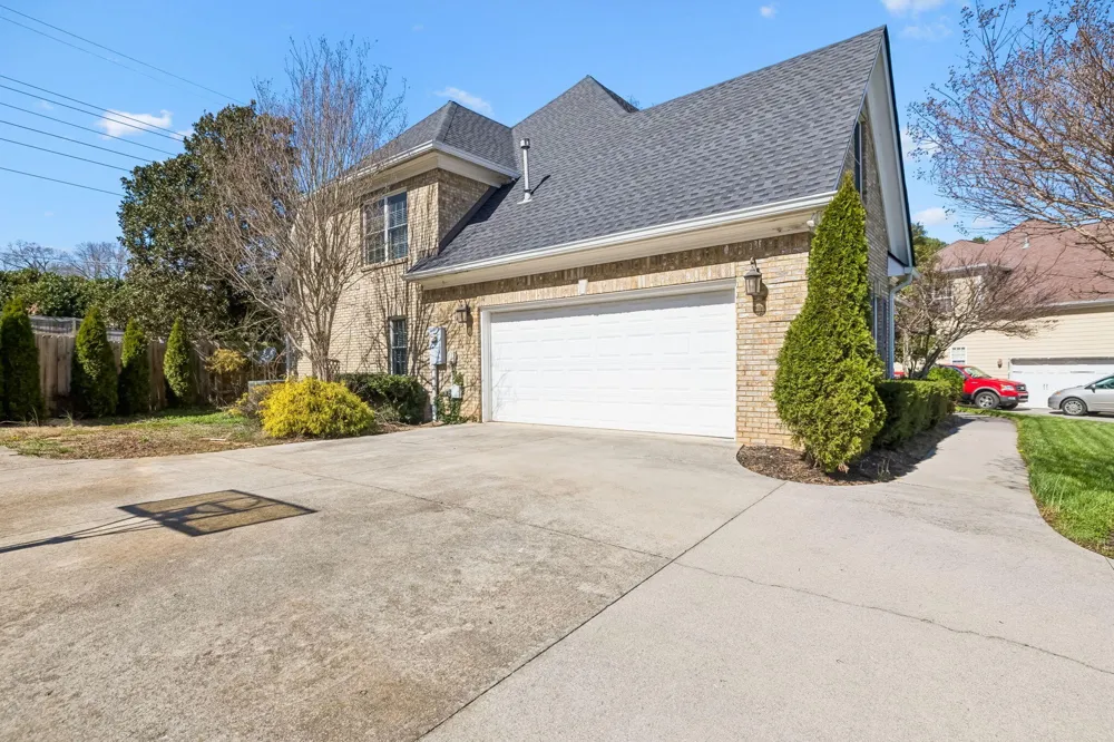 10421 Laurel Pointe Lane Knoxville, TN 37931