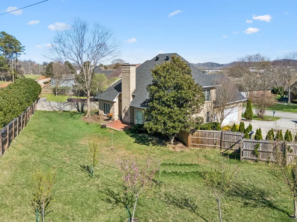 10421 Laurel Pointe Lane Knoxville, TN 37931
