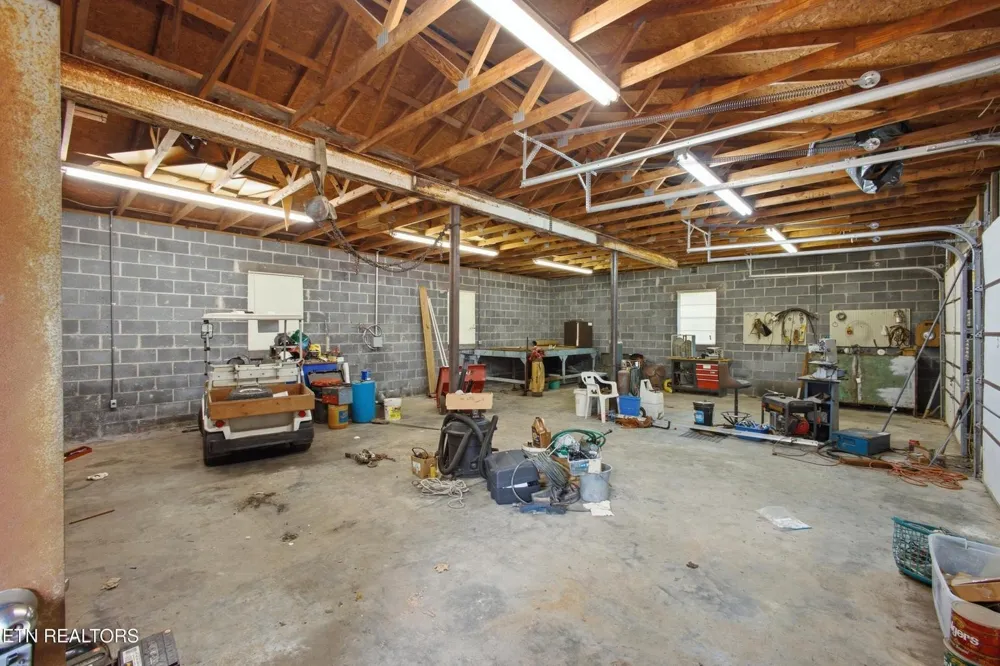 443 Old Poplar Springs Road Kingston, TN 37763