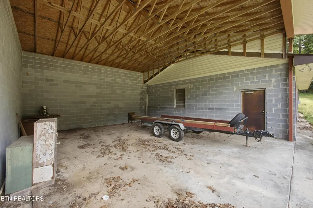 443 Old Poplar Springs Road Kingston, TN 37763