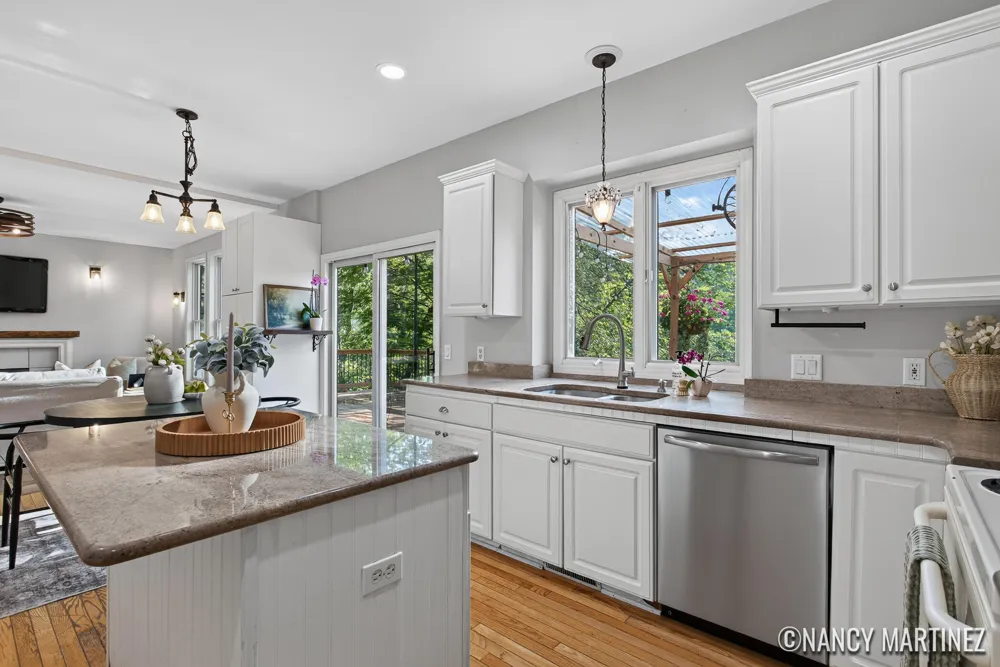 2554 Woodcreek Court SE Kentwood City, MI 49546