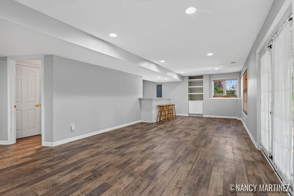 2554 Woodcreek Court SE Kentwood City, MI 49546