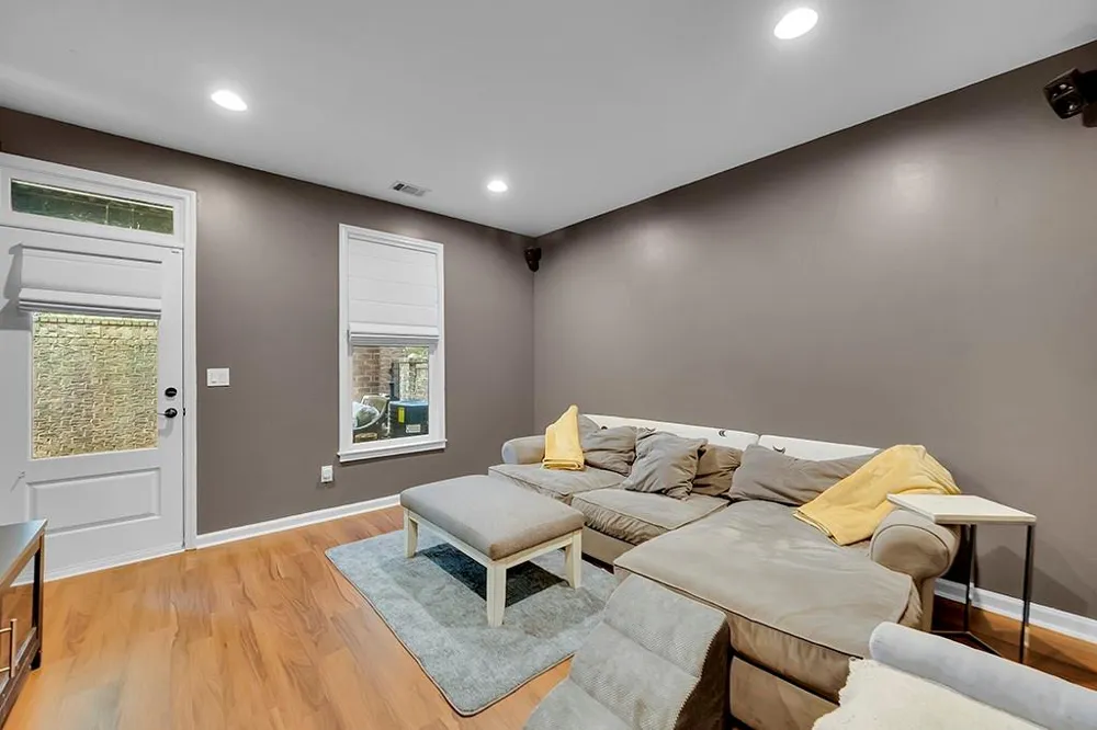 440 Canton Walk Roswell, GA 30075
