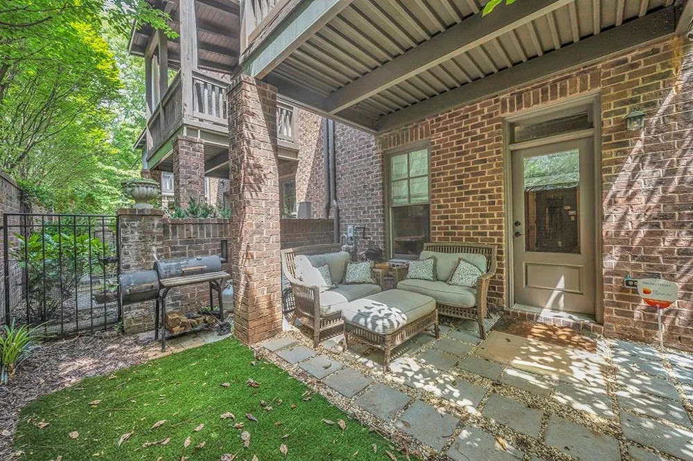 440 Canton Walk Roswell, GA 30075