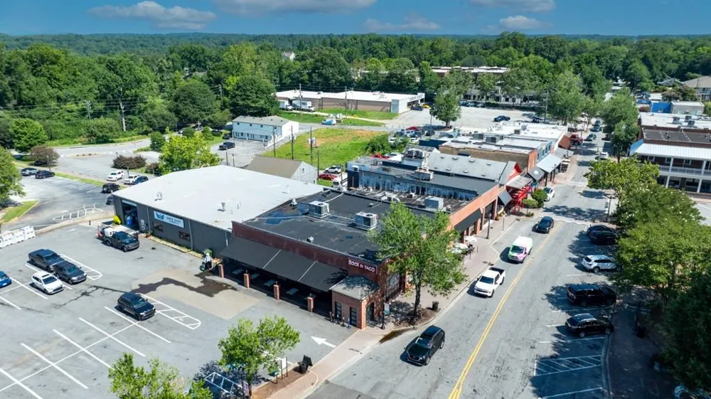 440 Canton Walk Roswell, GA 30075