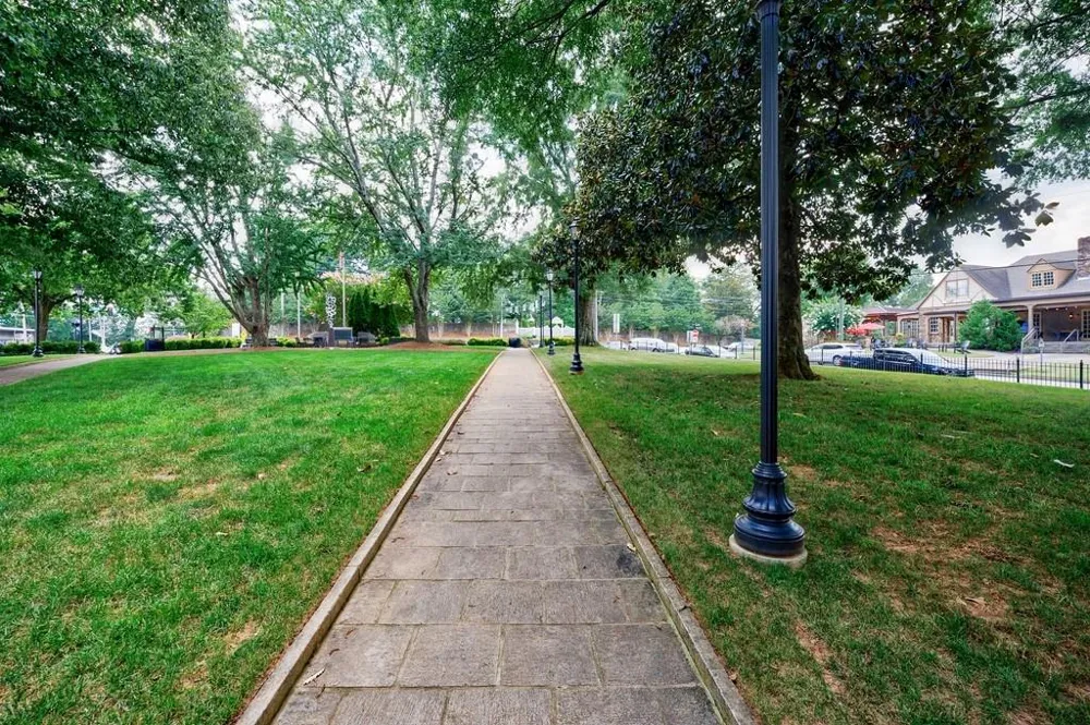 440 Canton Walk Roswell, GA 30075