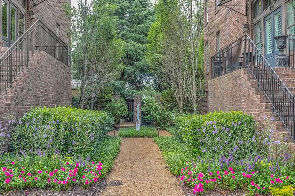 440 Canton Walk Roswell, GA 30075