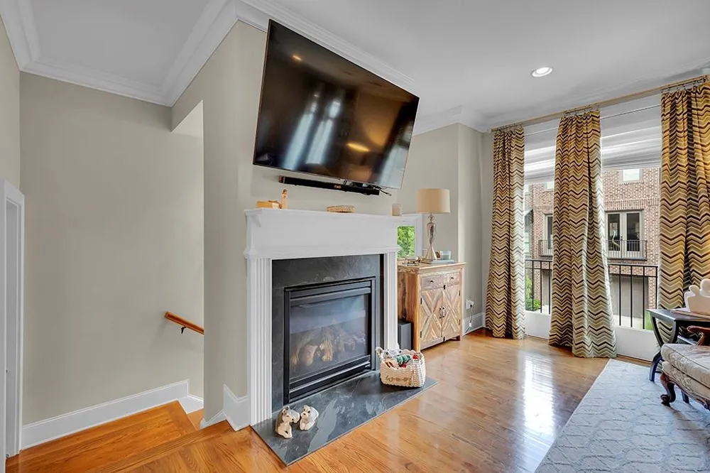 440 Canton Walk Roswell, GA 30075