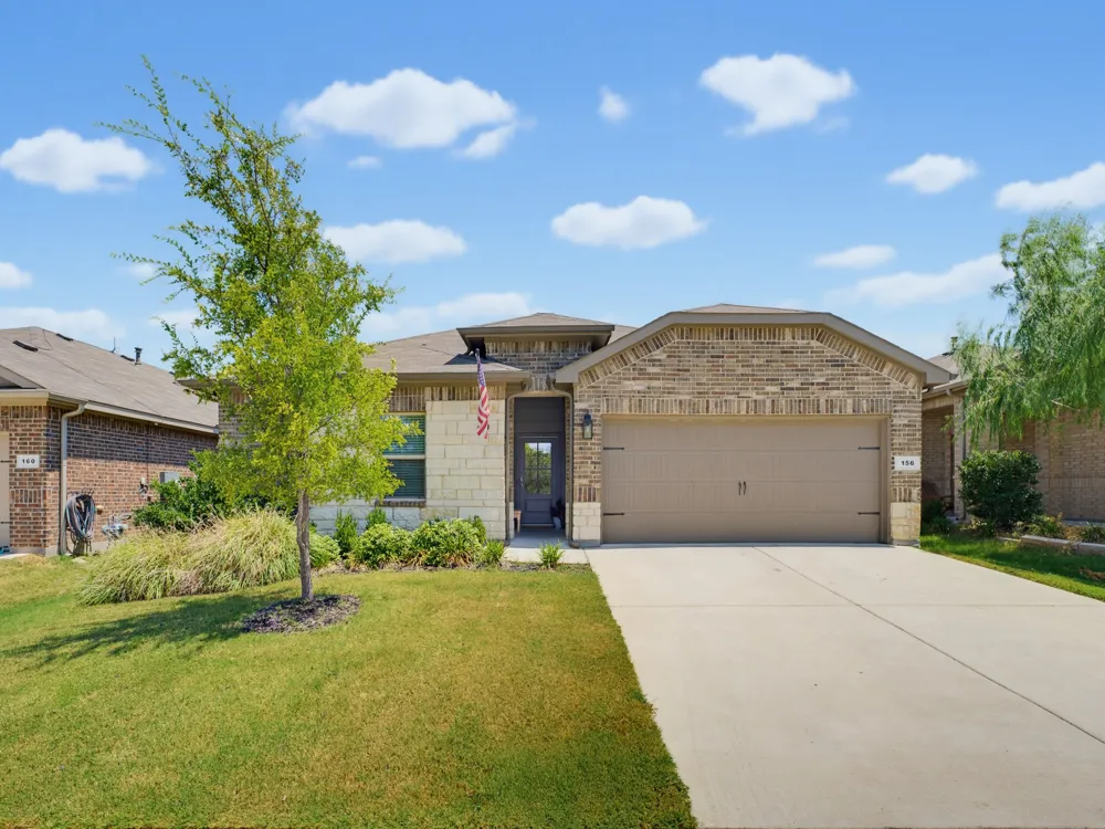 156 Waterbend Cove Boyd, TX 76023