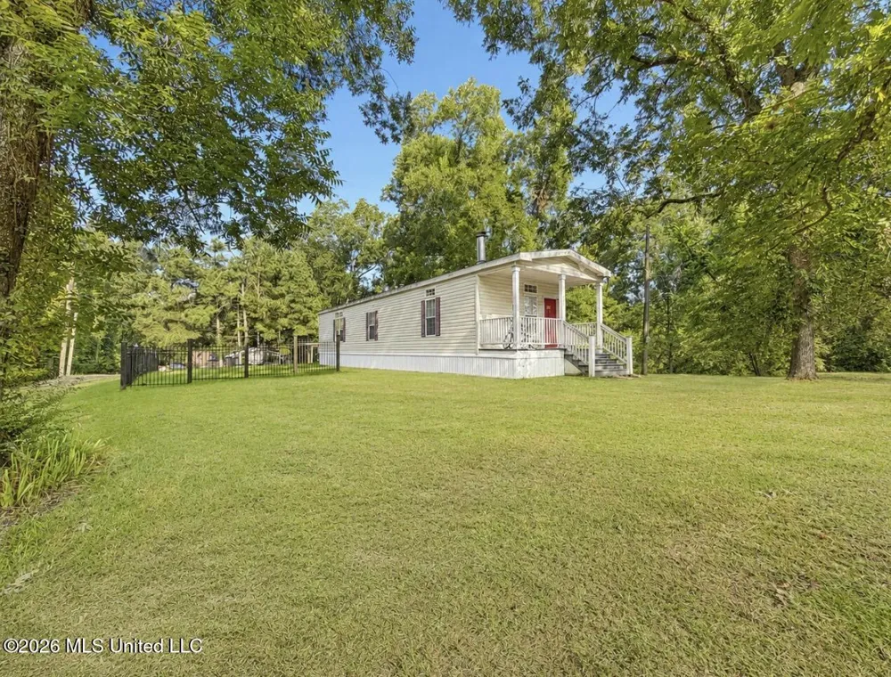 62 Russ Carter Lane Yazoo City, MS 39194