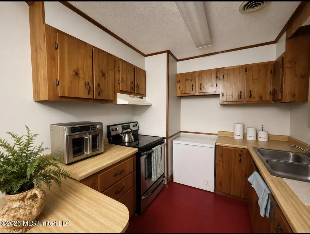 62 Russ Carter Lane Yazoo City, MS 39194