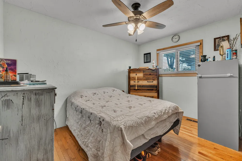 11148 Jackson Street Belleville, MI 48111